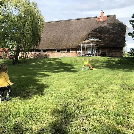 Deichkind On The Elbe Dike Apartment Modlich