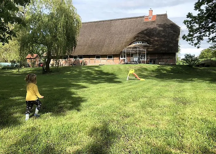 Deichkind On The Elbe Dike Apartment Modlich